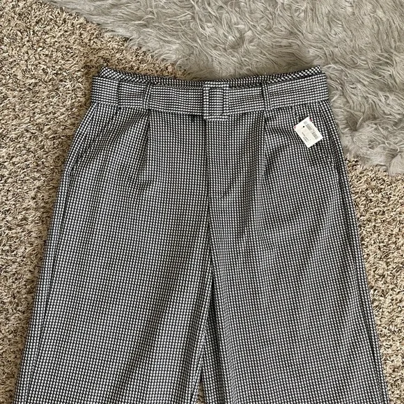 kathy ireland Women’s Black and White Houndstooth Trousers - Picture 3 of 13